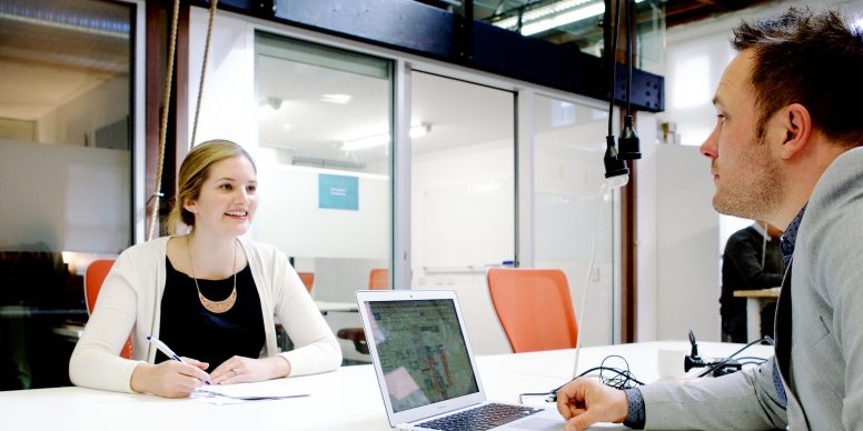Ideal-workplaces-for-translators